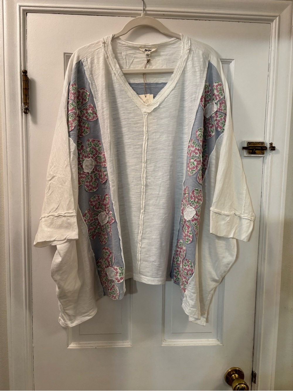 BLUE VELVET  Boho Embroidered Off White, Grey, Pink OVERSIZED,
Can fit 2X